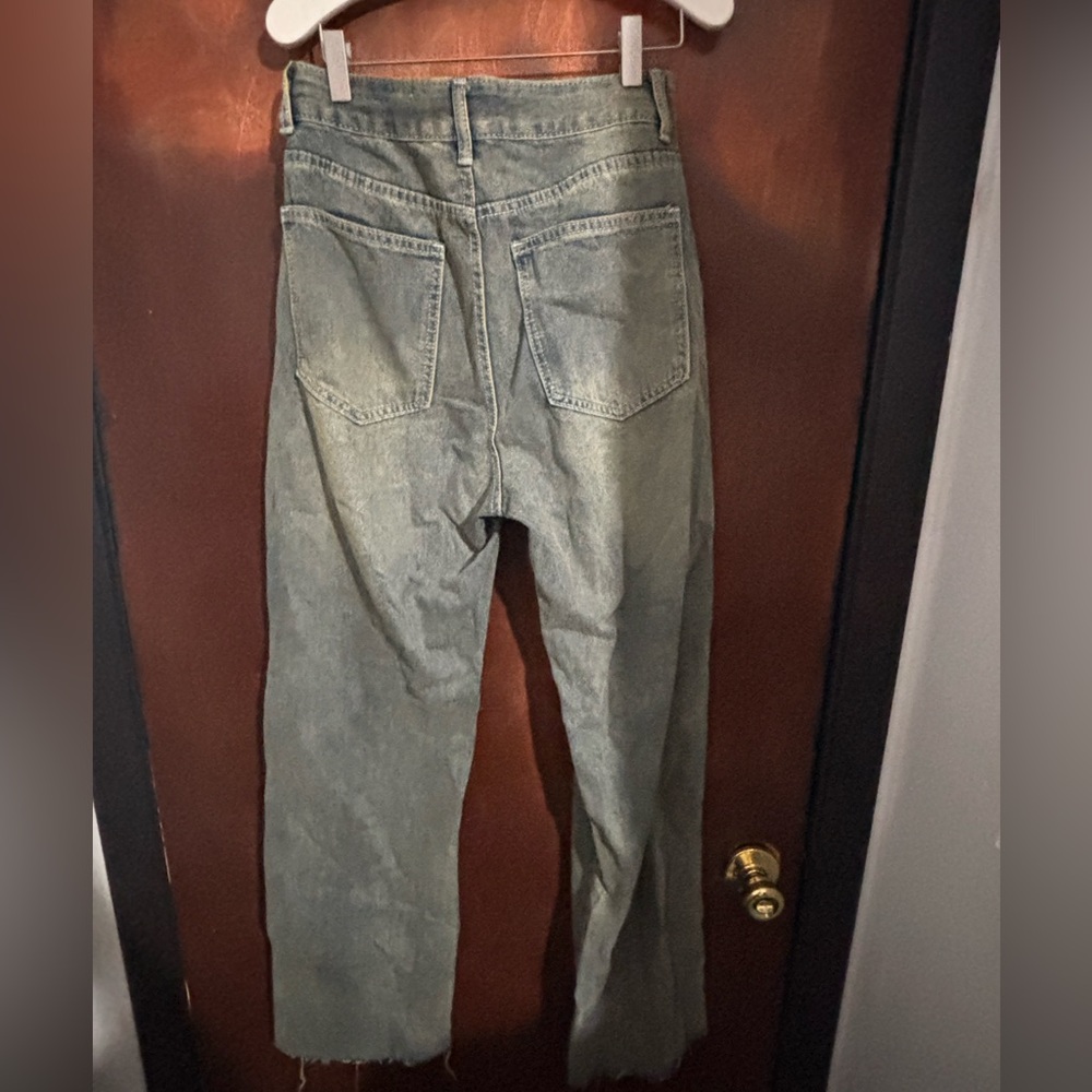 ROMWE Straight Leg Jeans with Distressed Star Patches - Picture 2 of 3